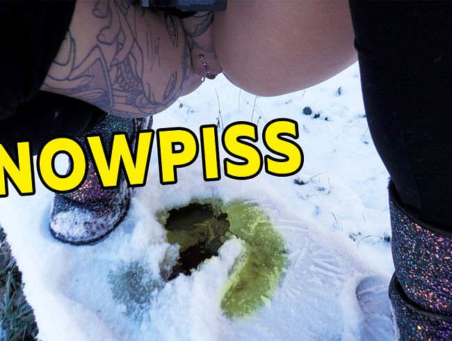 Thumbnail of Snowpiss - golden shower in the snow