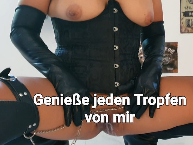 Thumbnail of Genieße jeden Tropfen von mir