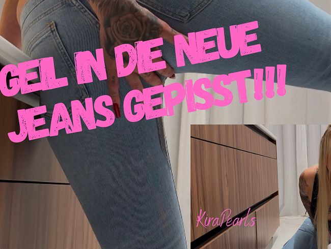 Thumbnail of OMG!!! Really hot pissing in my new jeans!!!