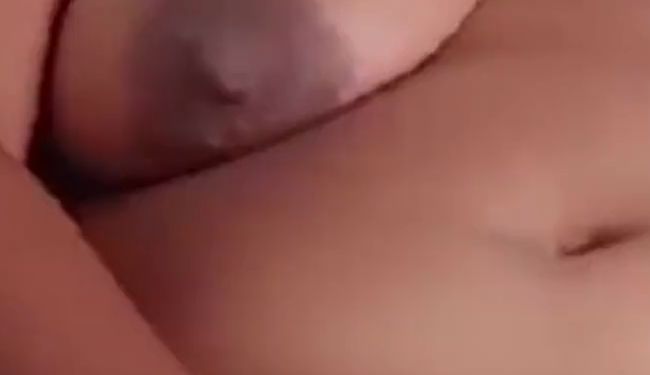 Thumbnail of I masturbate with my fingers and pee