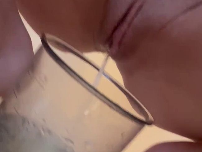 This morning I really wanted to know how much urine I can actually hold in me