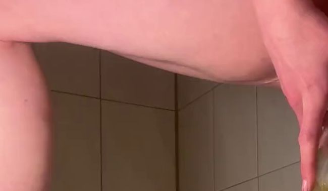 IT'S RUNNING... For you in a glass... My first golden shower video