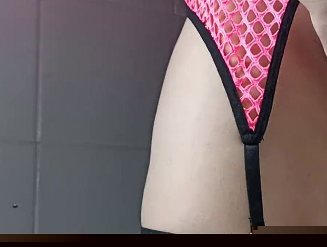 Just peed on my feet in the bathtub