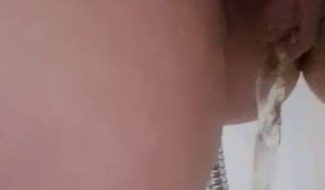 Piss Alarm: Pissed in the shower