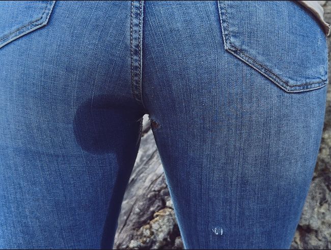 USER REQUEST!! I peed my pants outside, I couldn't stand it anymore!