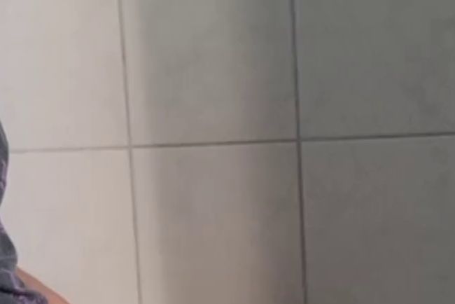 Target peeing with morning pee