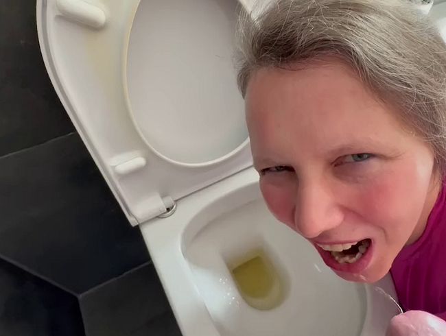 Thumbnail of Pisi Pisi Pisi nice above the toilet