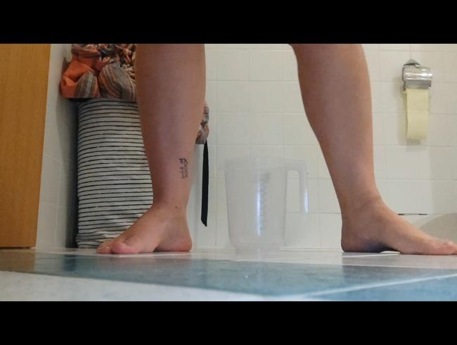 Thumbnail of Let it flow.. piss only for you :)