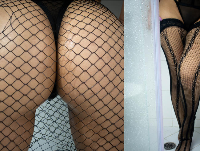 Thumbnail of STOCKING FETISH / STOCKING SWAPPING IN DIRTY AND HORNY BATHROOM